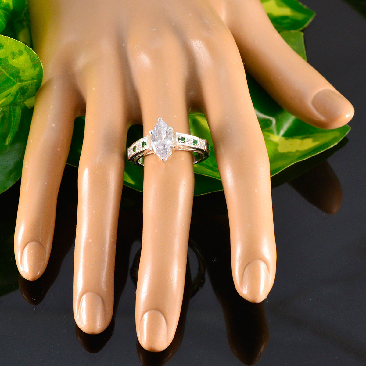 Pauline Luxurious Green Halo Ring