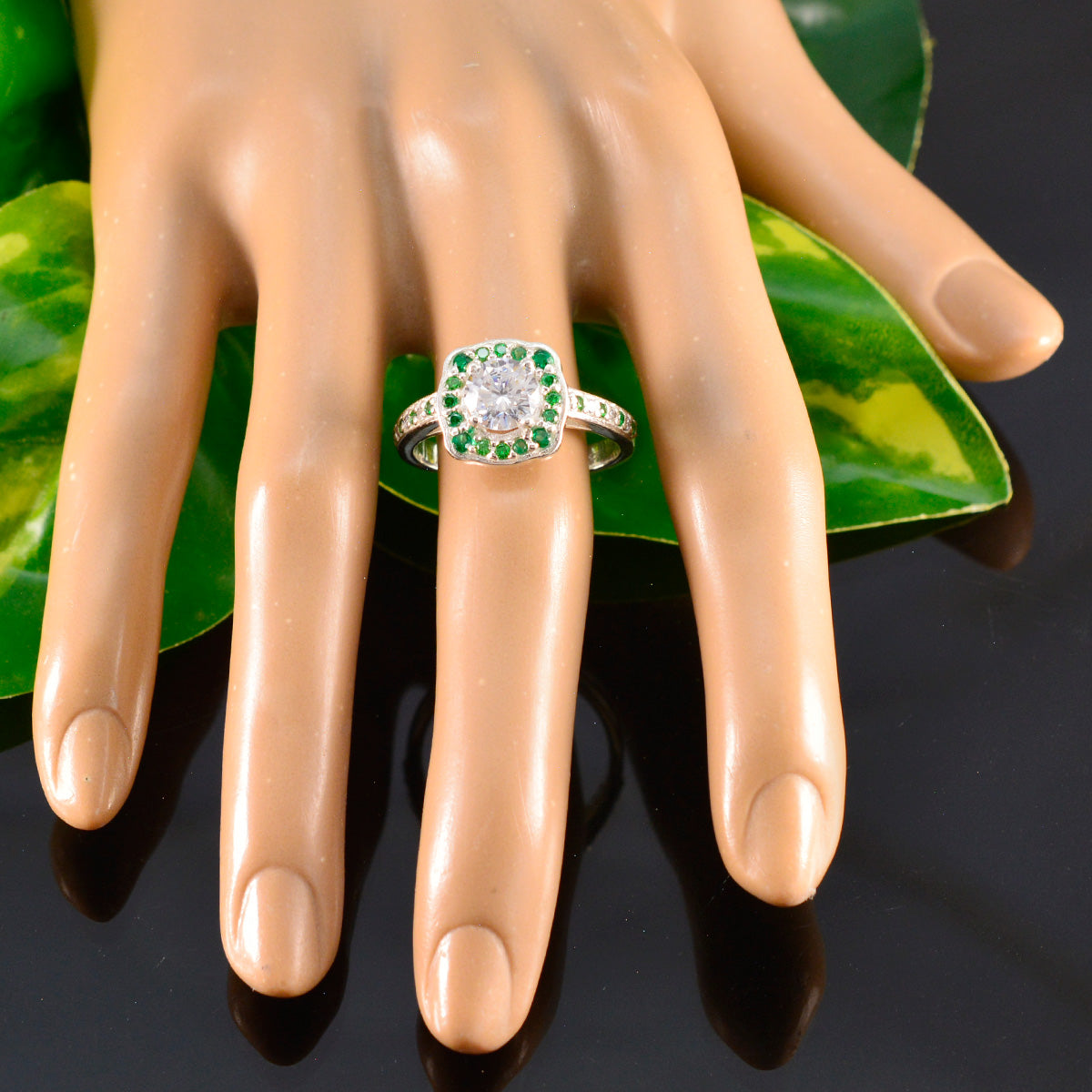 Angel Glamorous Green Halo Ring