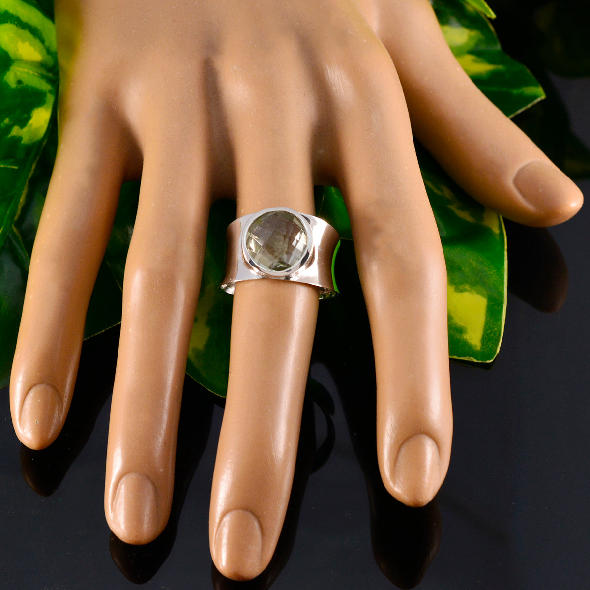 Eliza Armor Light Green Solitaire Band
