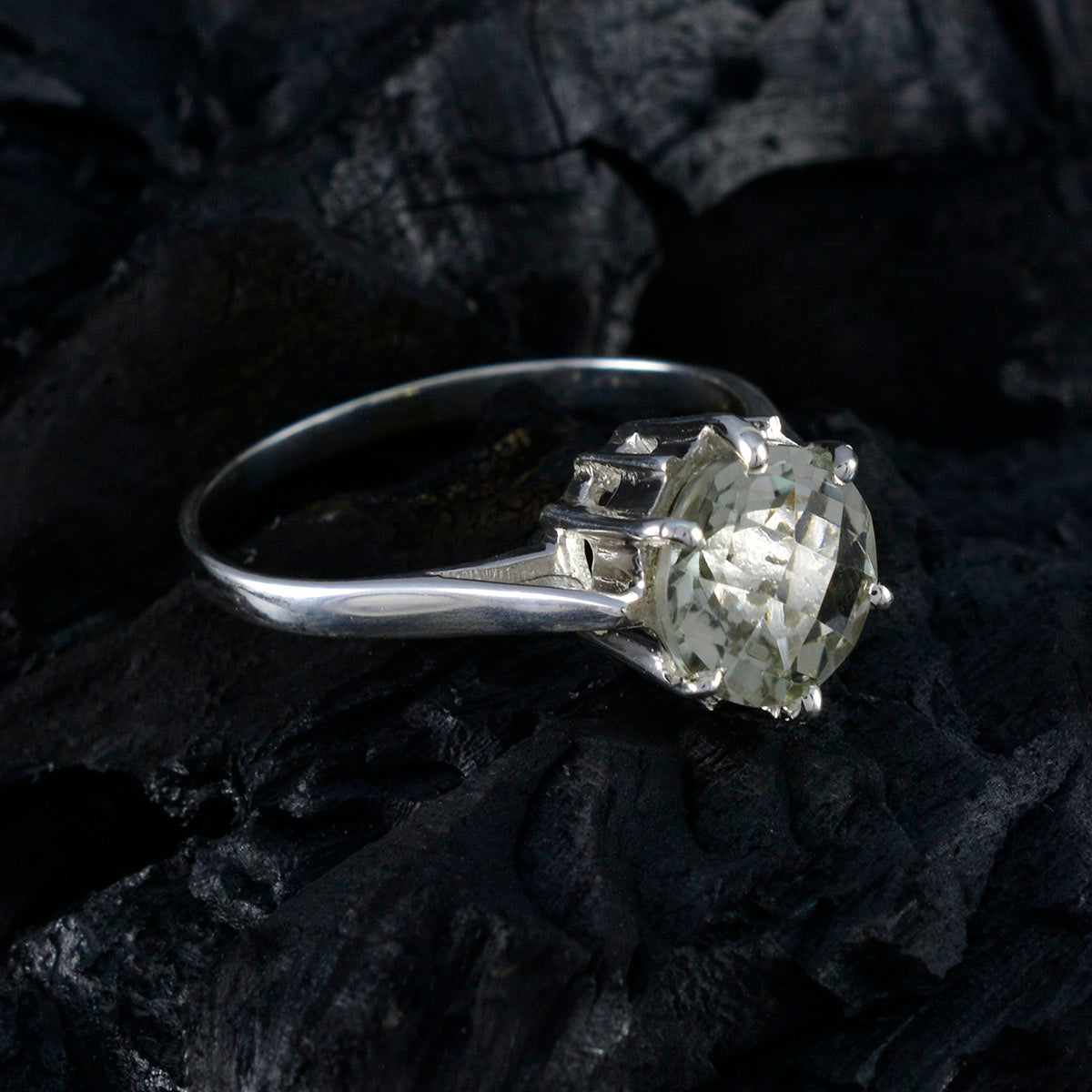 Ana Fairytale Light Green Solitaire Ring