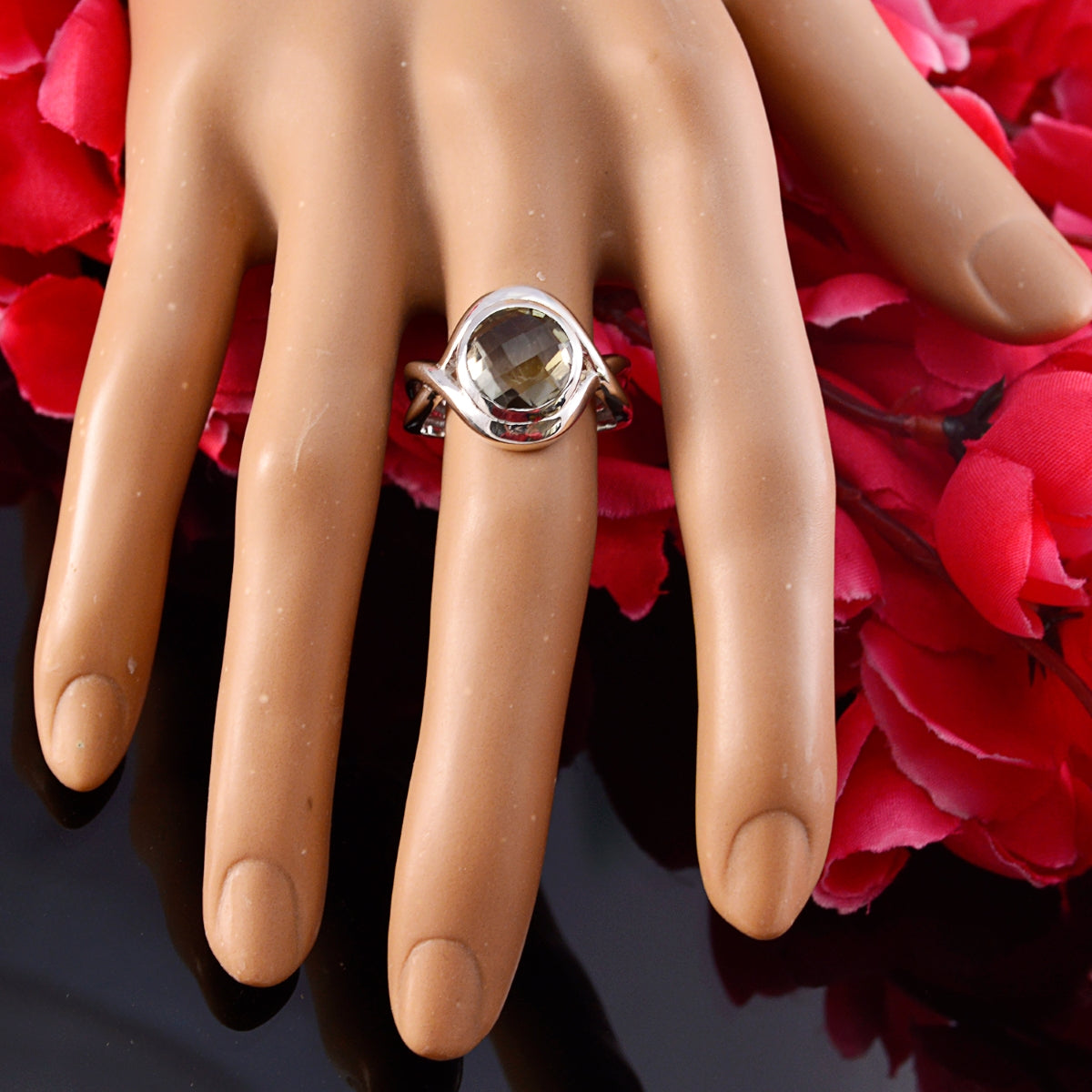Siti Fairytale Light Green Solitaire Ring