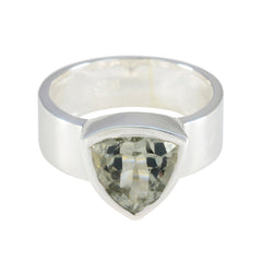 Saanvi Signet Light Green Solitaire Band