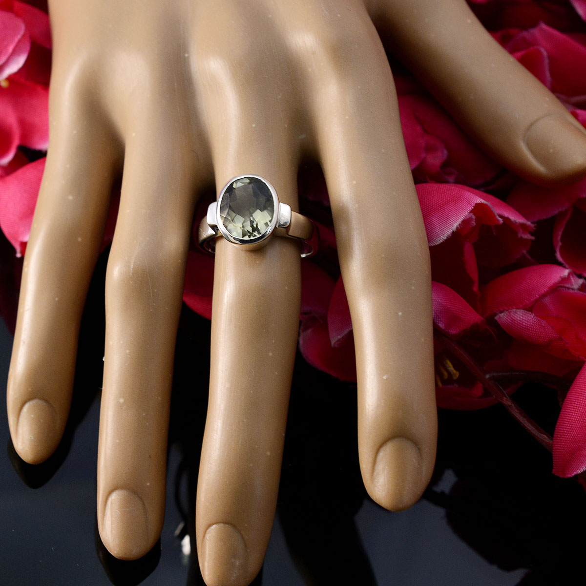 Meera Fairytale Light Green Solitaire Ring
