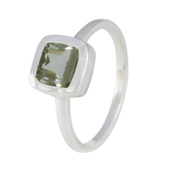 Yuki Luxurious Light Green Solitaire Ring
