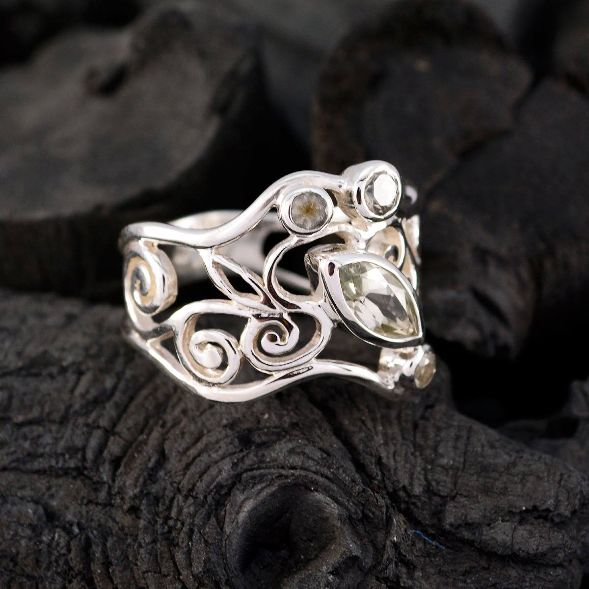Ivana Filigree Light Green quarter Ring