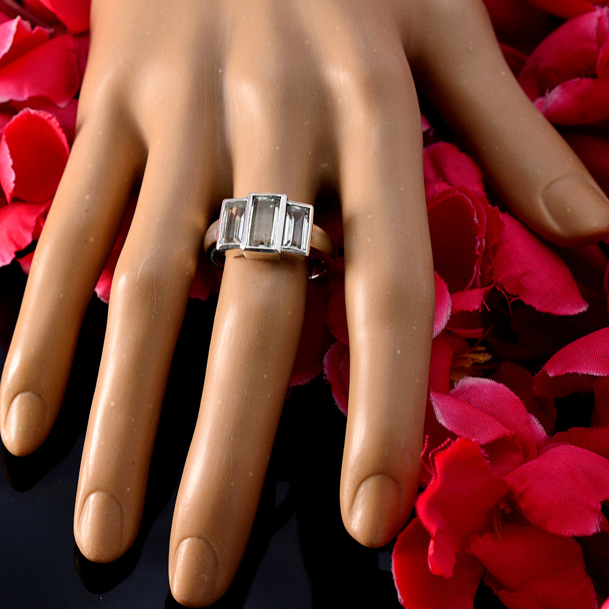 Natcha Fairytale Light Green Trilogy Ring