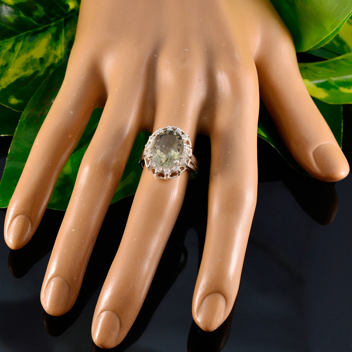 Joaquina Trendy Light Green Halo Ring