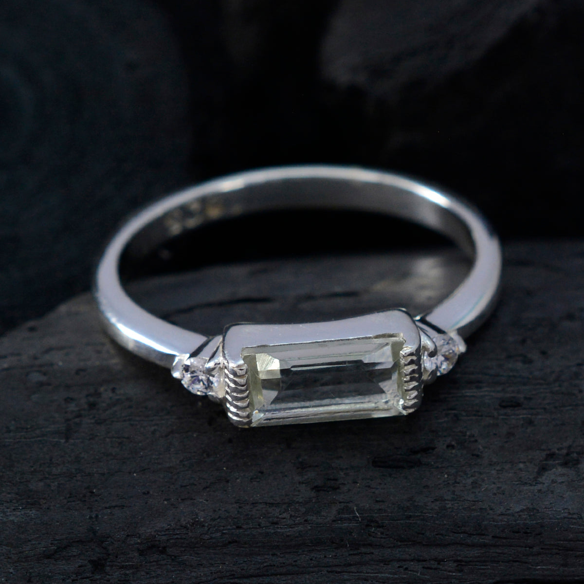 Rina Fairytale Light Green Halo Ring