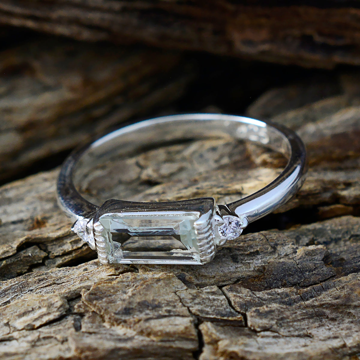 Rina Fairytale Light Green Halo Ring