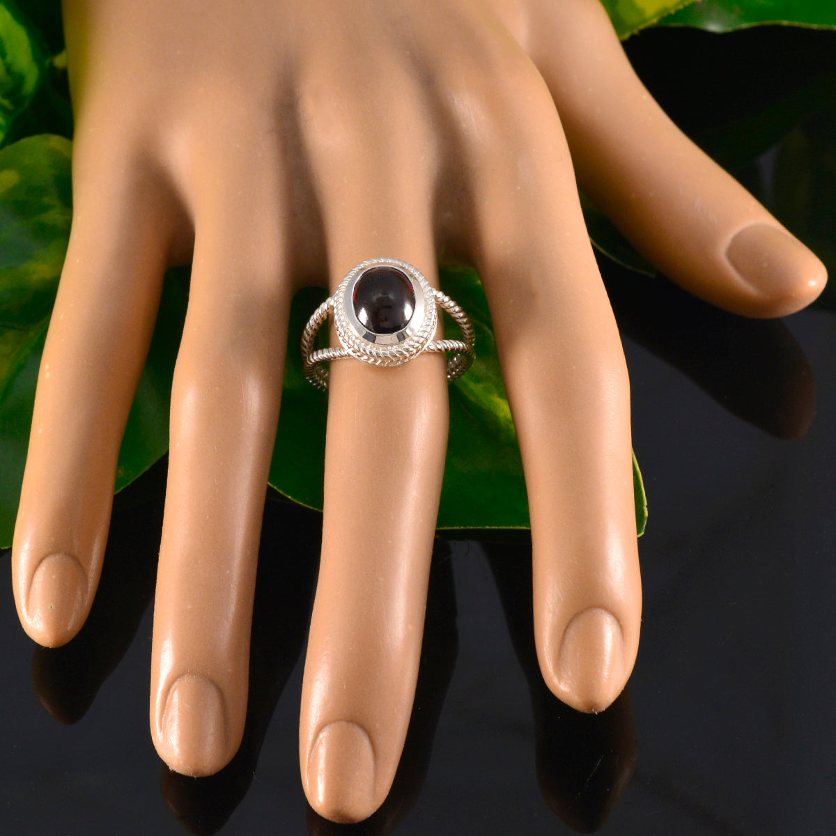 Isabella Rope-Wire Red Solitaire Ring