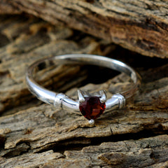 Yasmine Graceful Red Solitaire Ring