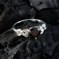 Yuna Graceful Red Solitaire Ring