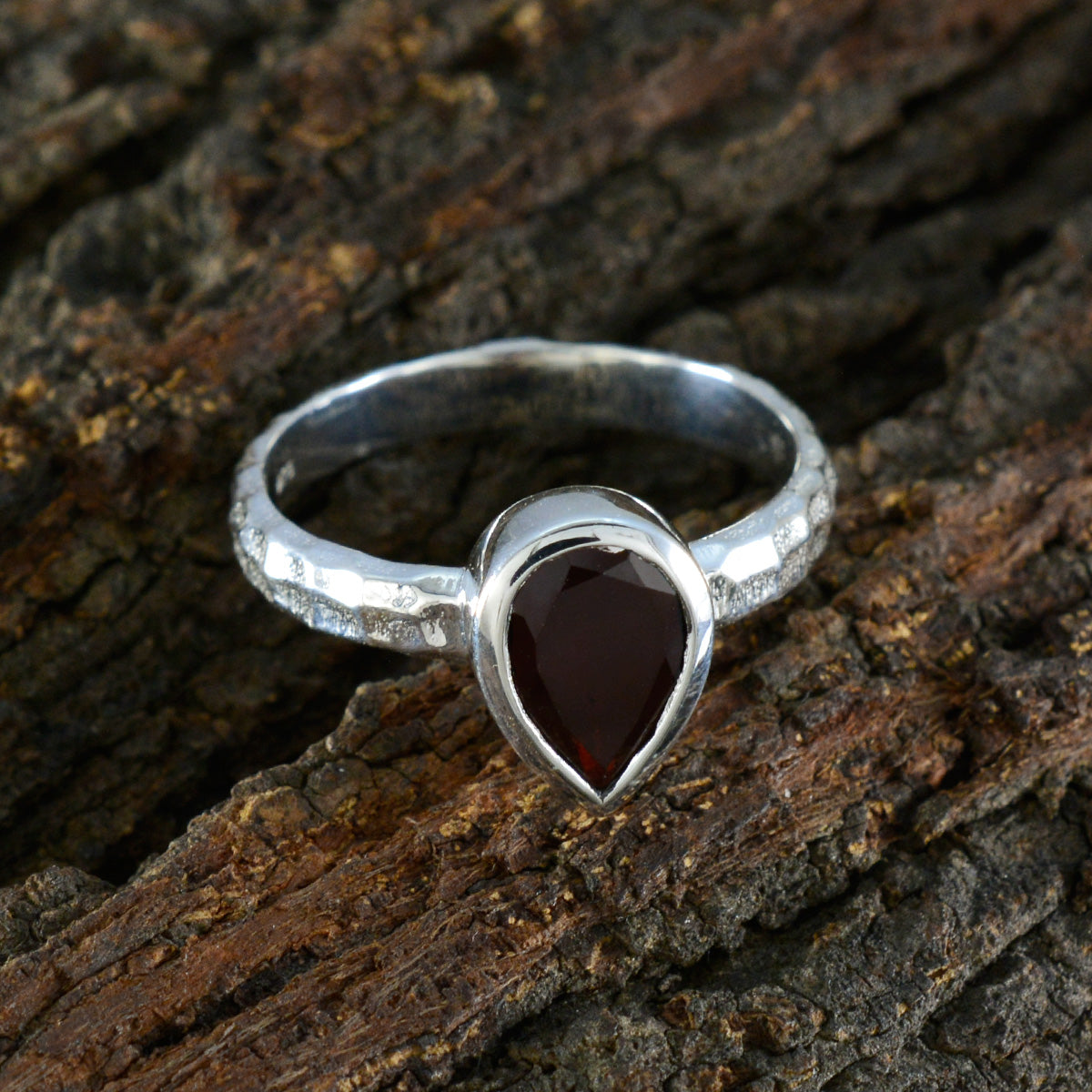 Zoey Glamorous Red Solitaire Ring
