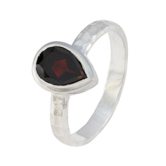 Zoey Glamorous Red Solitaire Ring