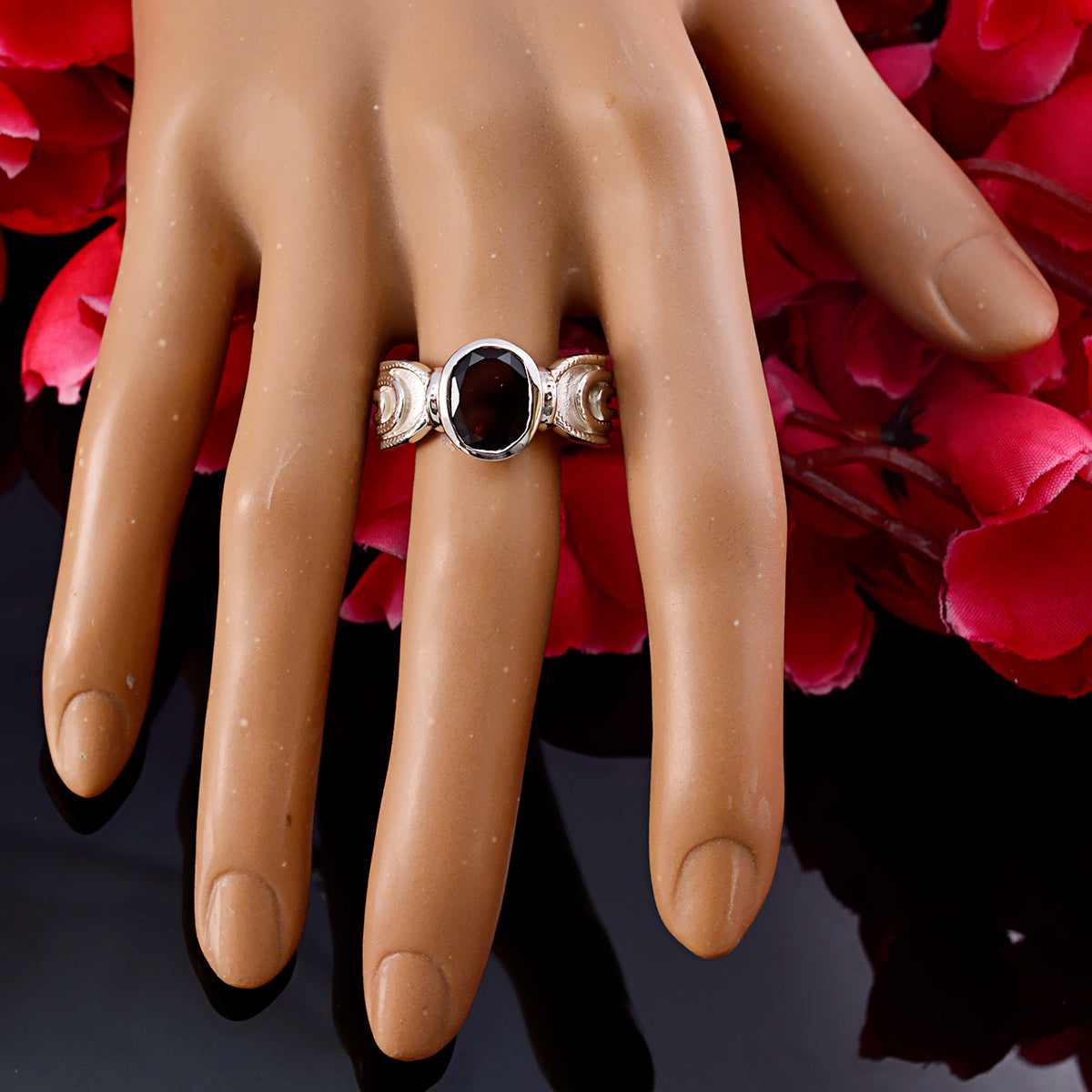 Ines Feminine Red Solitaire Ring