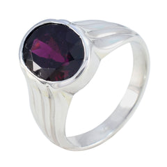 Victoria propsel Red Solitaire Ring