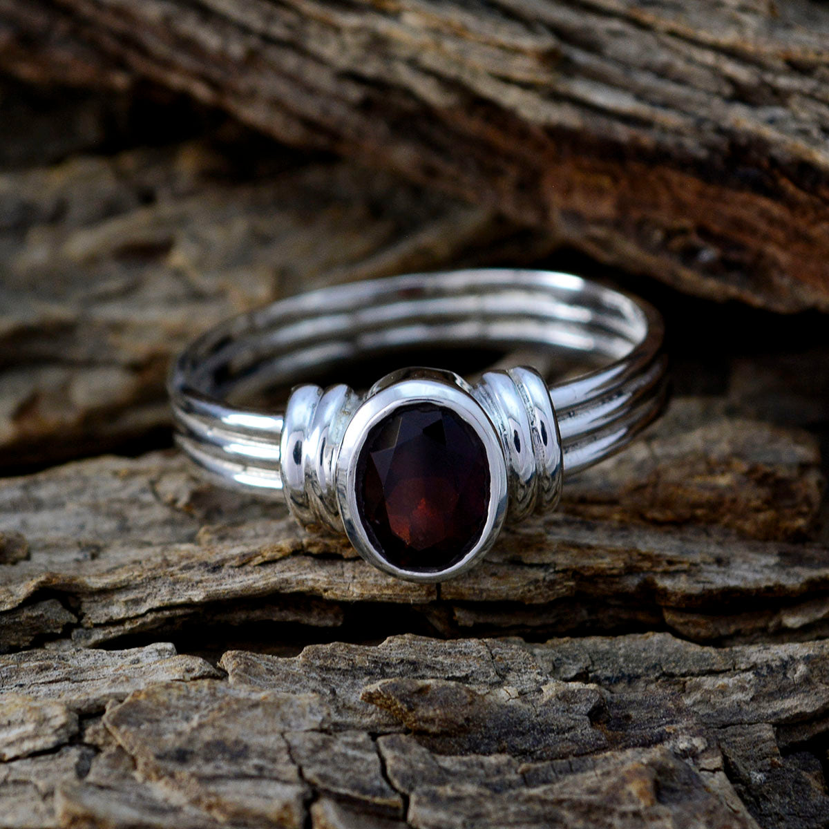 Lucia Heritage Red Solitaire Ring