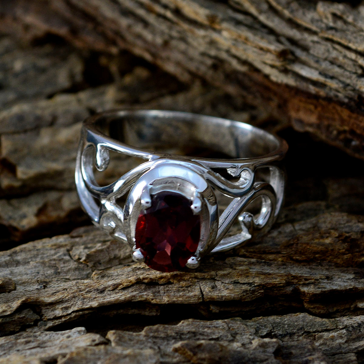 Emma Filigree Red Solitaire Ring