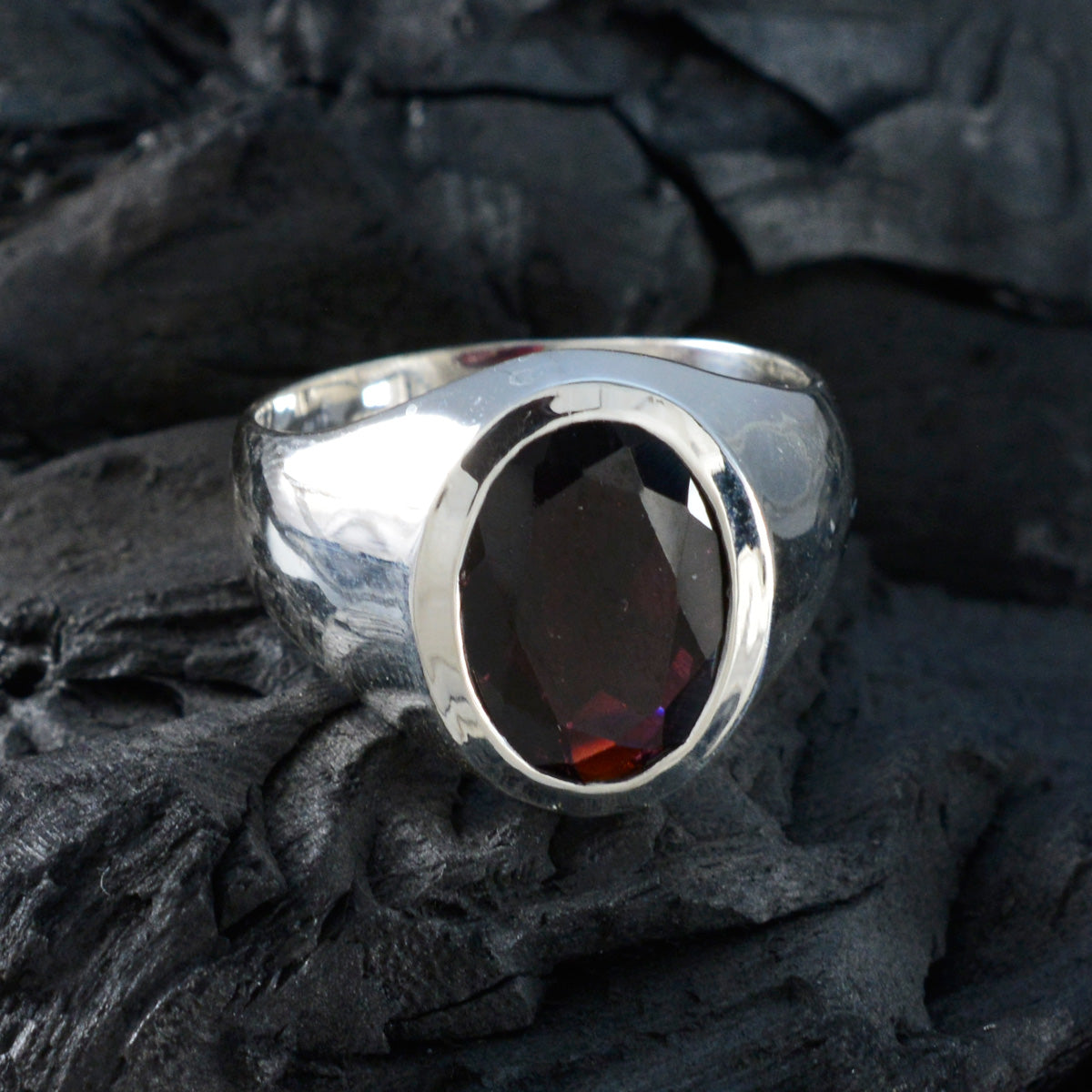 Victoria Heritage Red Solitaire Ring