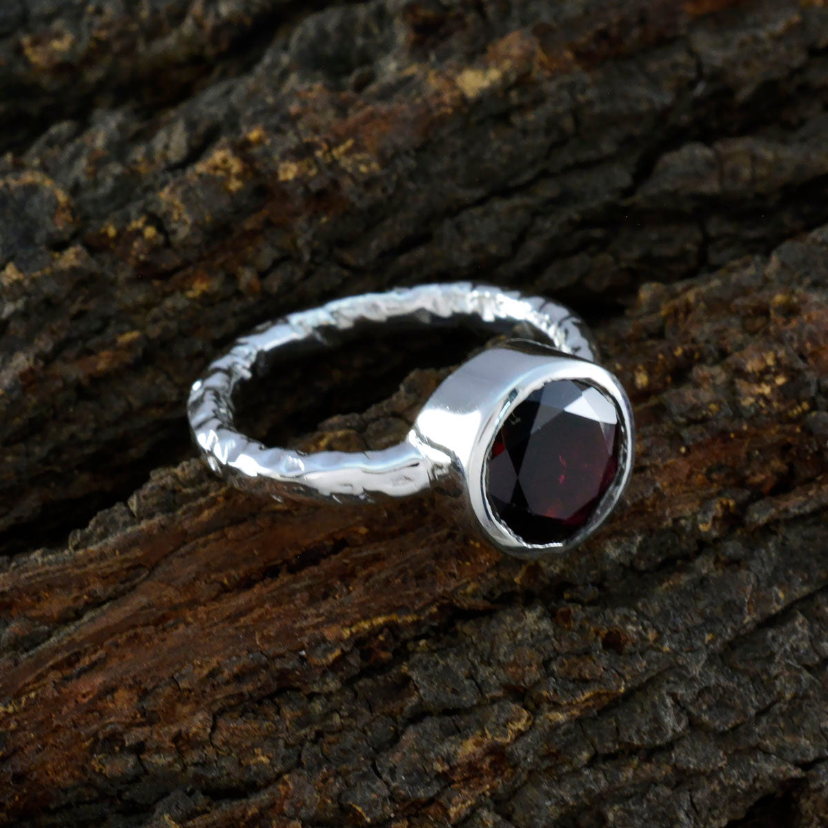 Aria Trendy Red Solitaire Ring