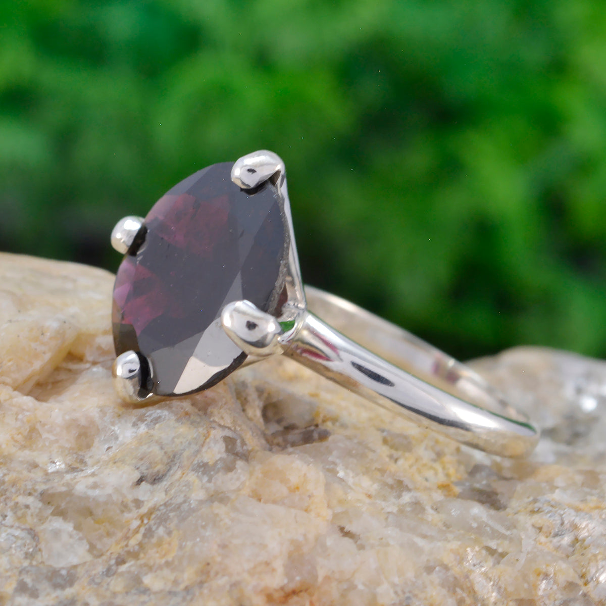 Ida Graceful Red Solitaire Ring