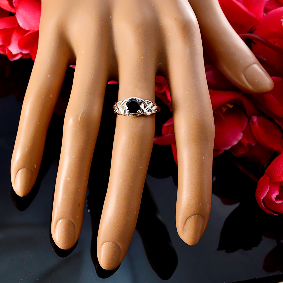 Yuna Fairytale Red Solitaire Ring