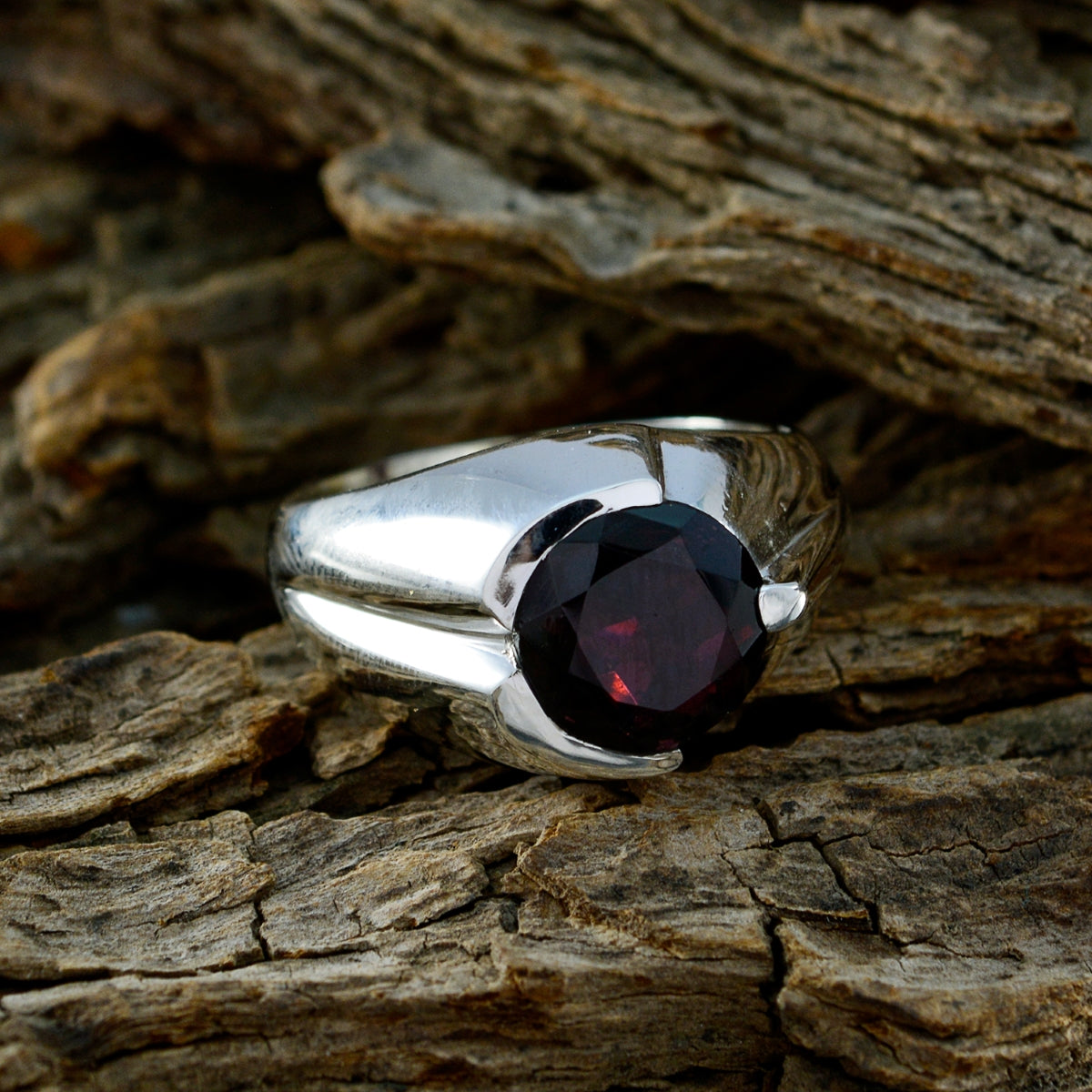 Valentina Sophisticated Red Solitaire Ring