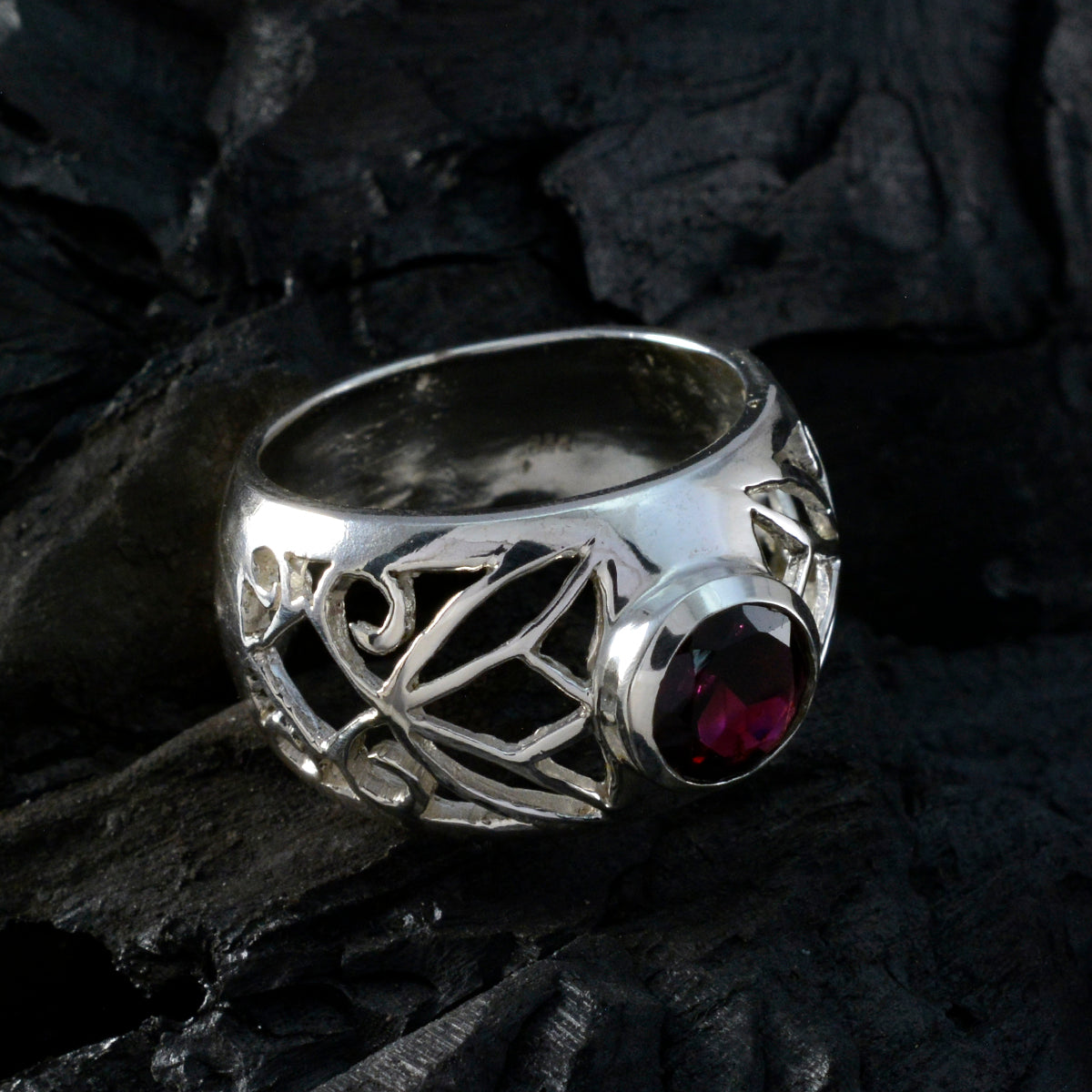 Clara Filigree Red Solitaire Ring