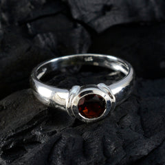 Natcha Glamorous Red Solitaire Ring