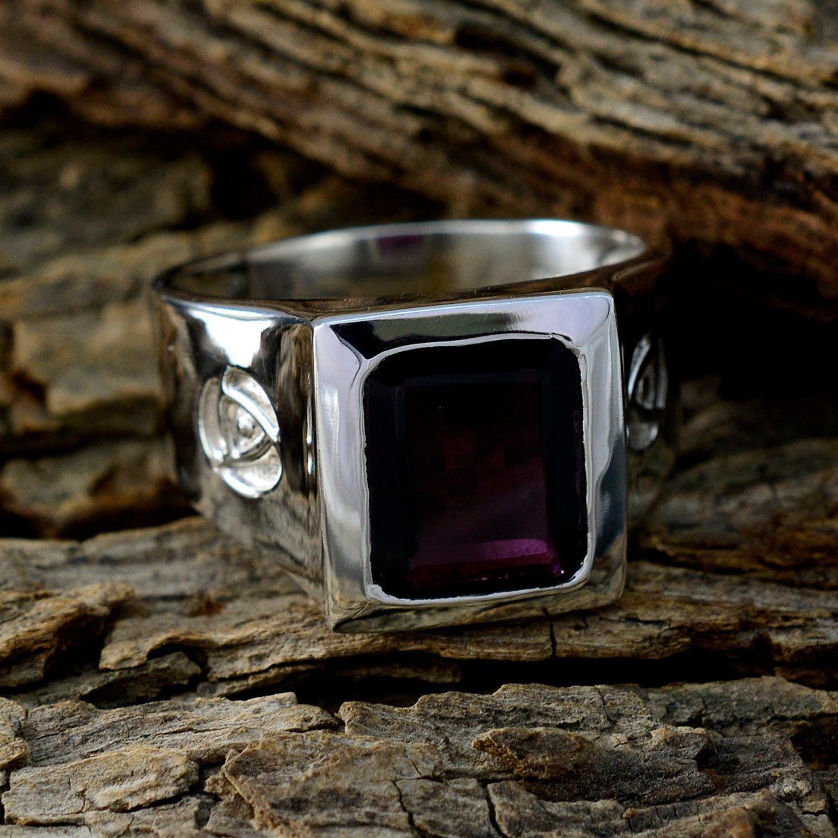 Riya Armor Red Solitaire Ring