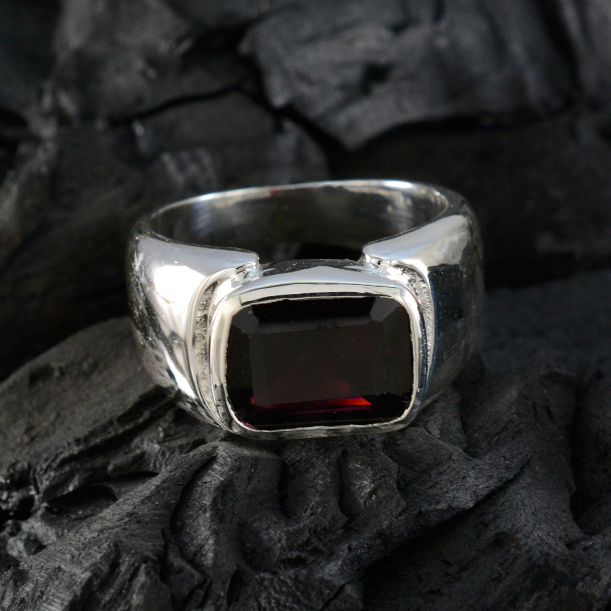 Nova Trendy Red Solitaire Ring