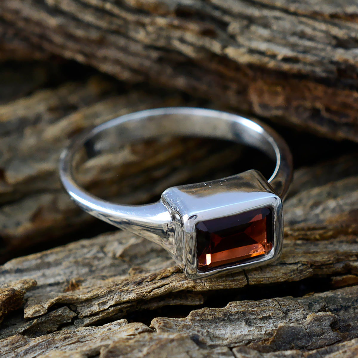 Angel Romantic Red Solitaire Ring