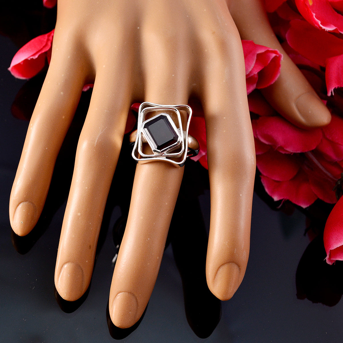 Giulia Signet Red Solitaire Ring