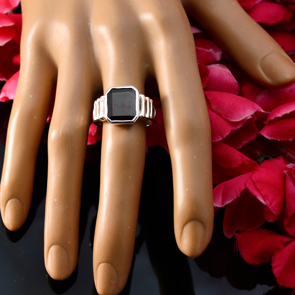 Aurora Signet Red Solitaire Ring