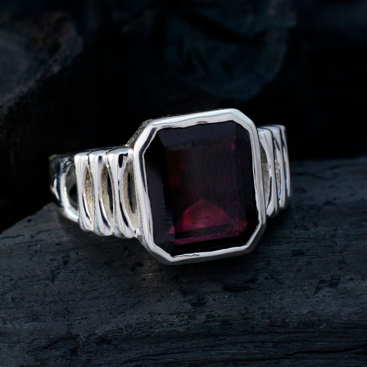 Aurora Signet Red Solitaire Ring