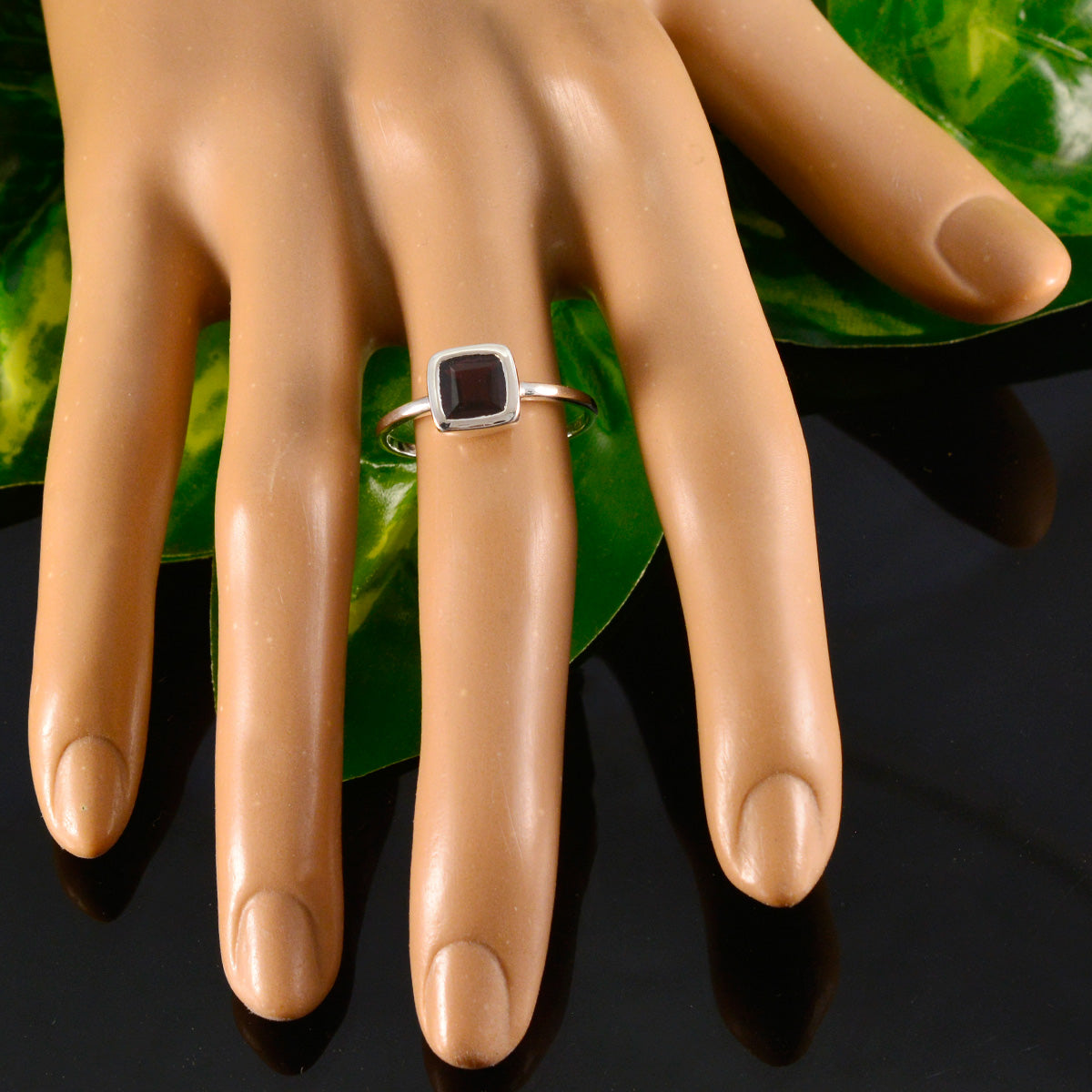 Liyana Glamorous Red Solitaire Ring