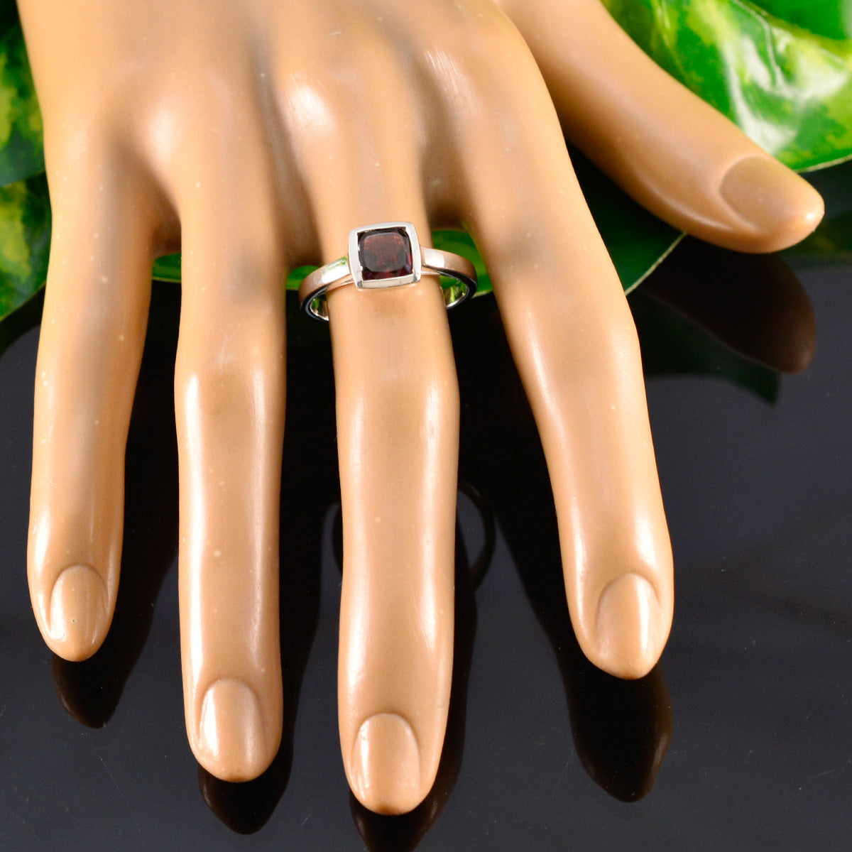 Ana Luxurious Red Solitaire Ring