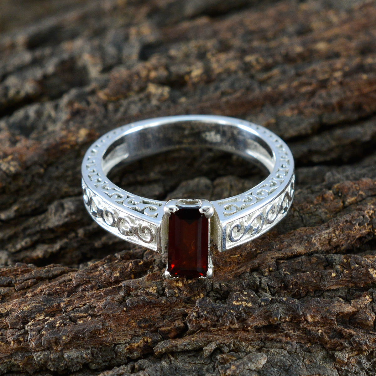 Yasmin Trendy Red Solitaire Ring