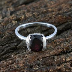 Anna Graceful Red Solitaire Ring