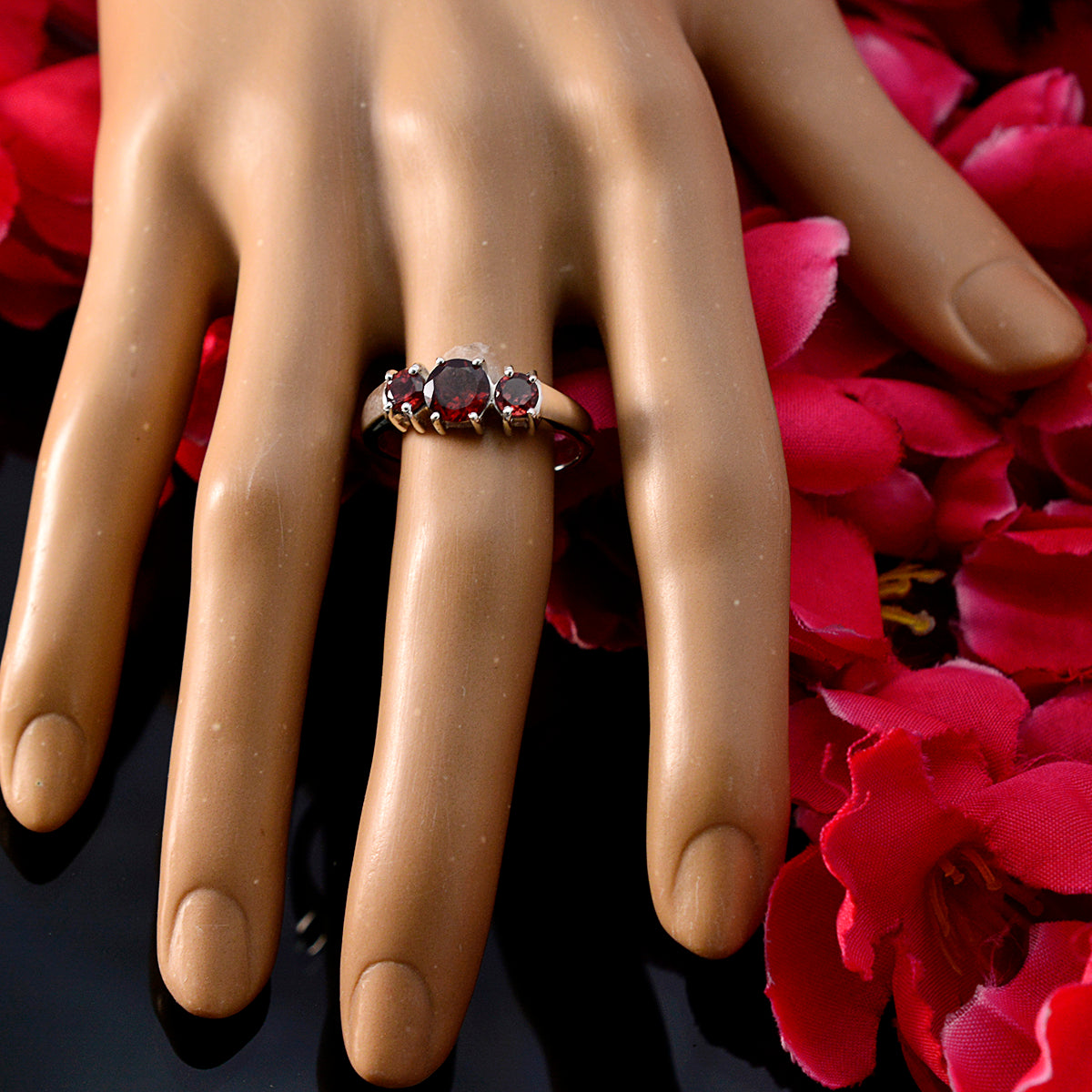 Hua Artisan Red Trilogy Ring