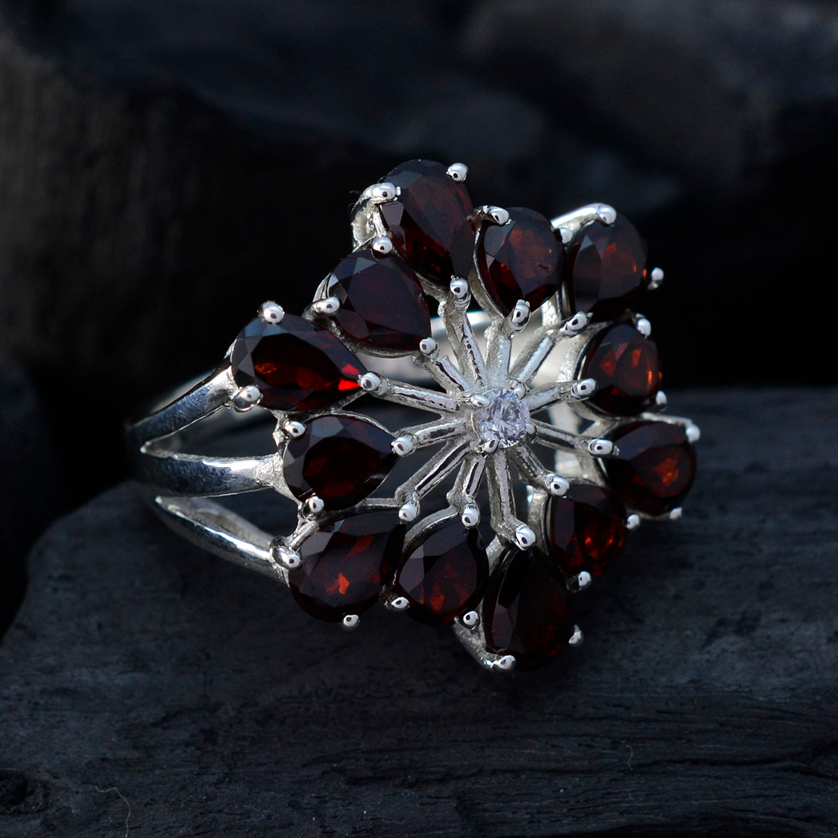 Nisa Floral Red multiple Ring