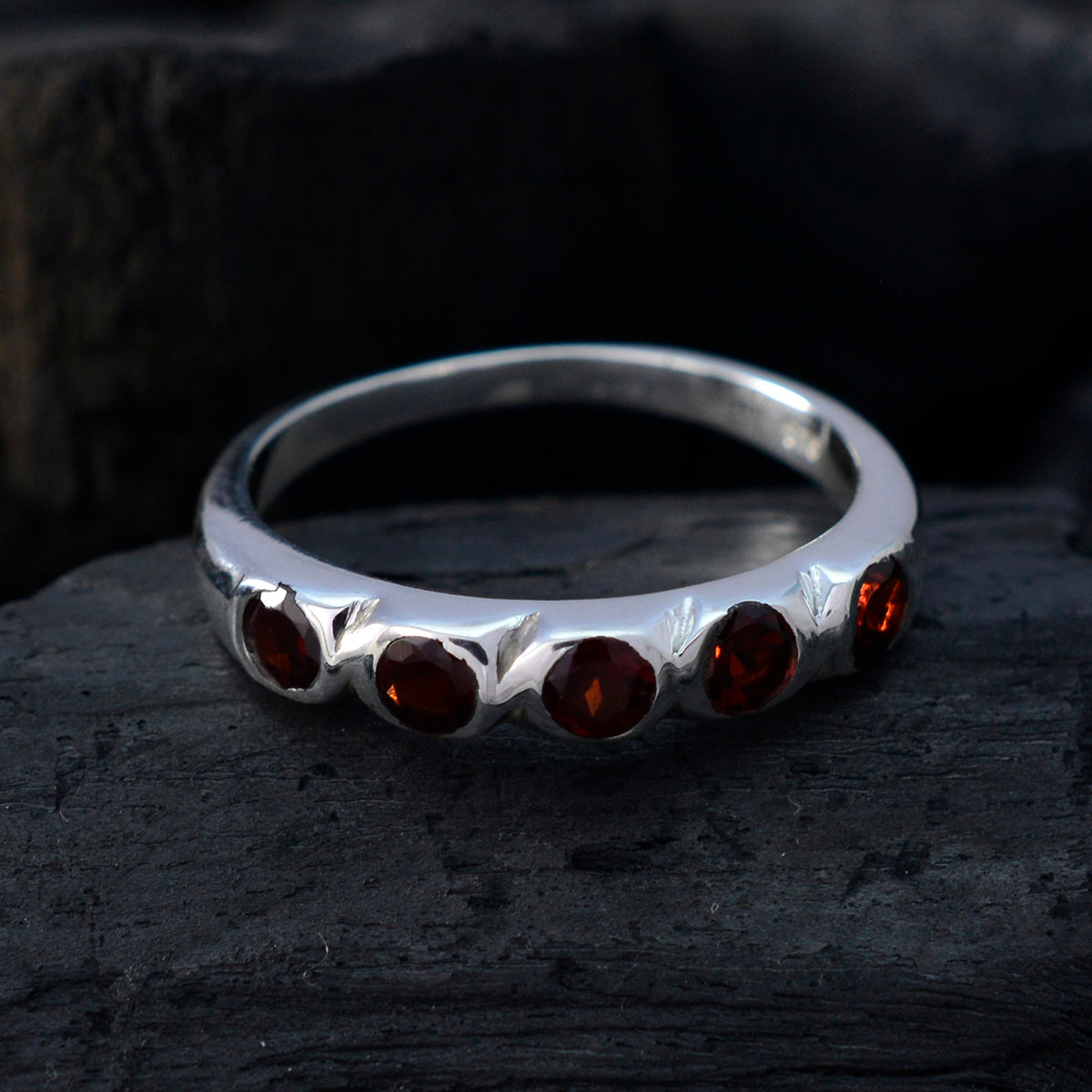 Ji-eun Retro Red Penta Band