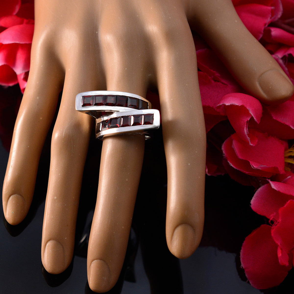 Isla Artisan Red multiple Ring