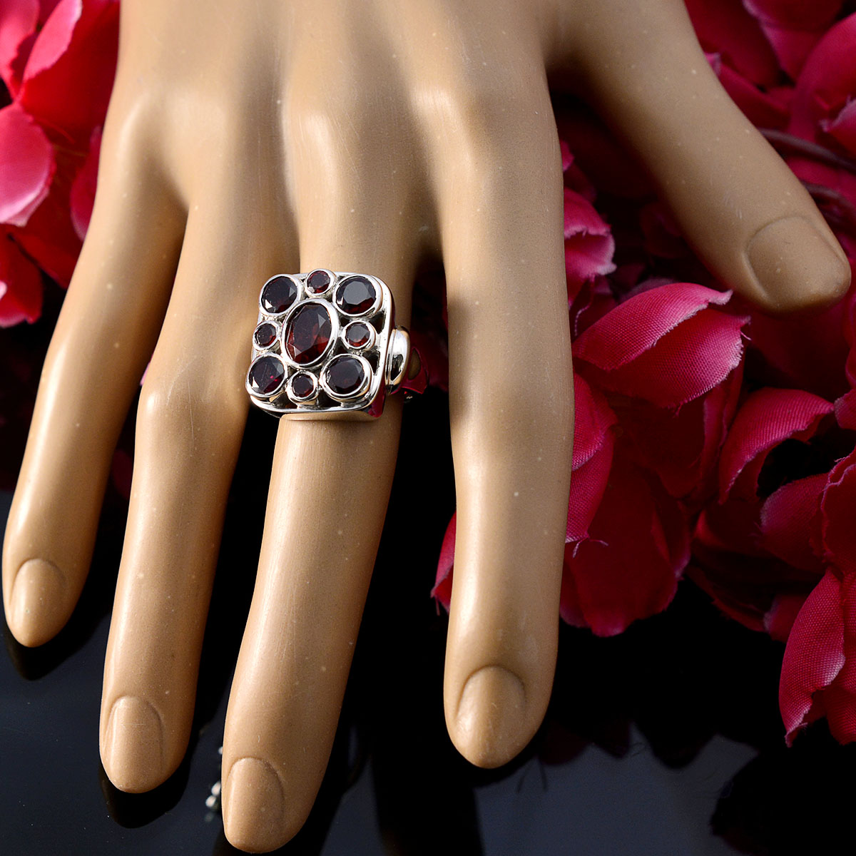 Maya Vintage Red Navratna Ring