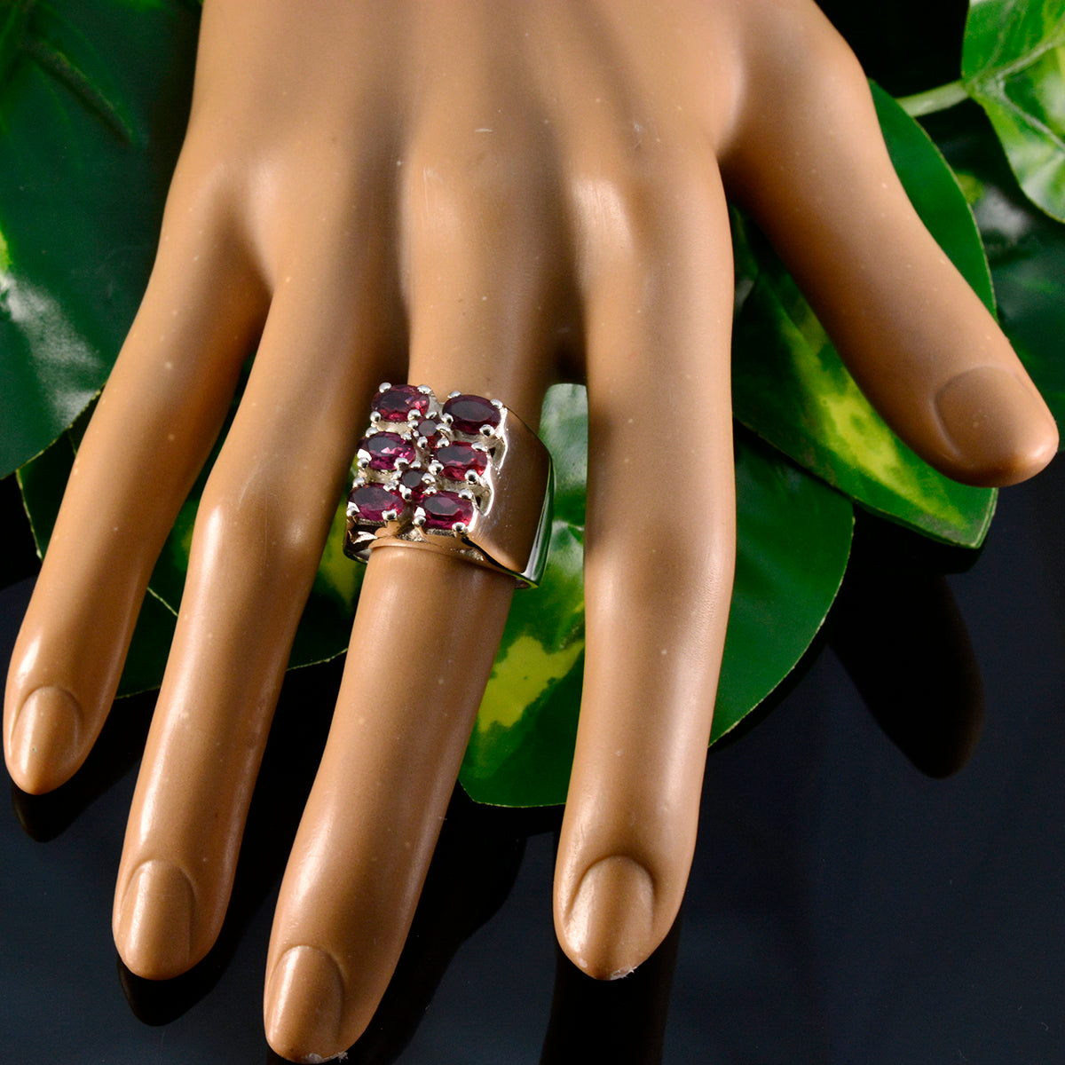 Katharina antique Red multiple Ring