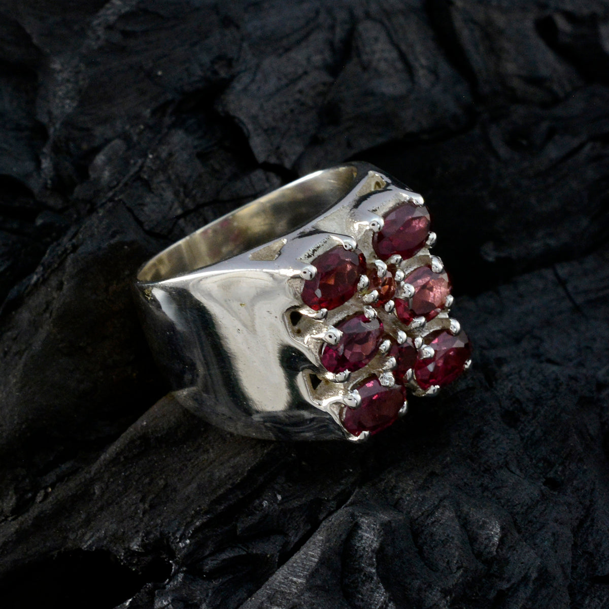 Katharina antique Red multiple Ring