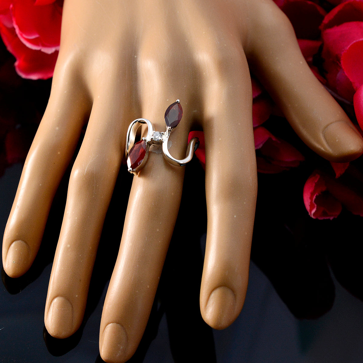 Lili Abstract Red Trilogy Ring