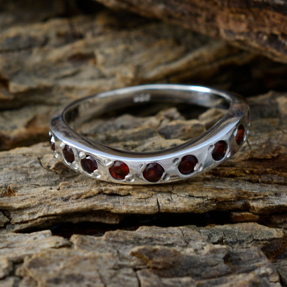 Min-seo Eternity Red multiple Band