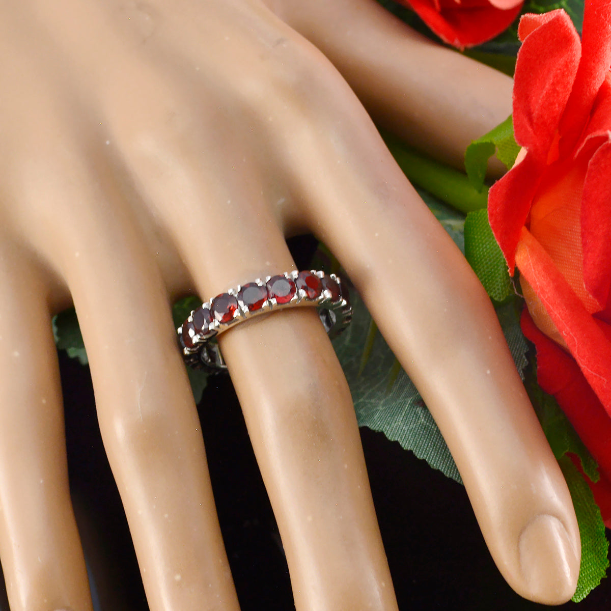 Isabella Eternity Red multiple Band