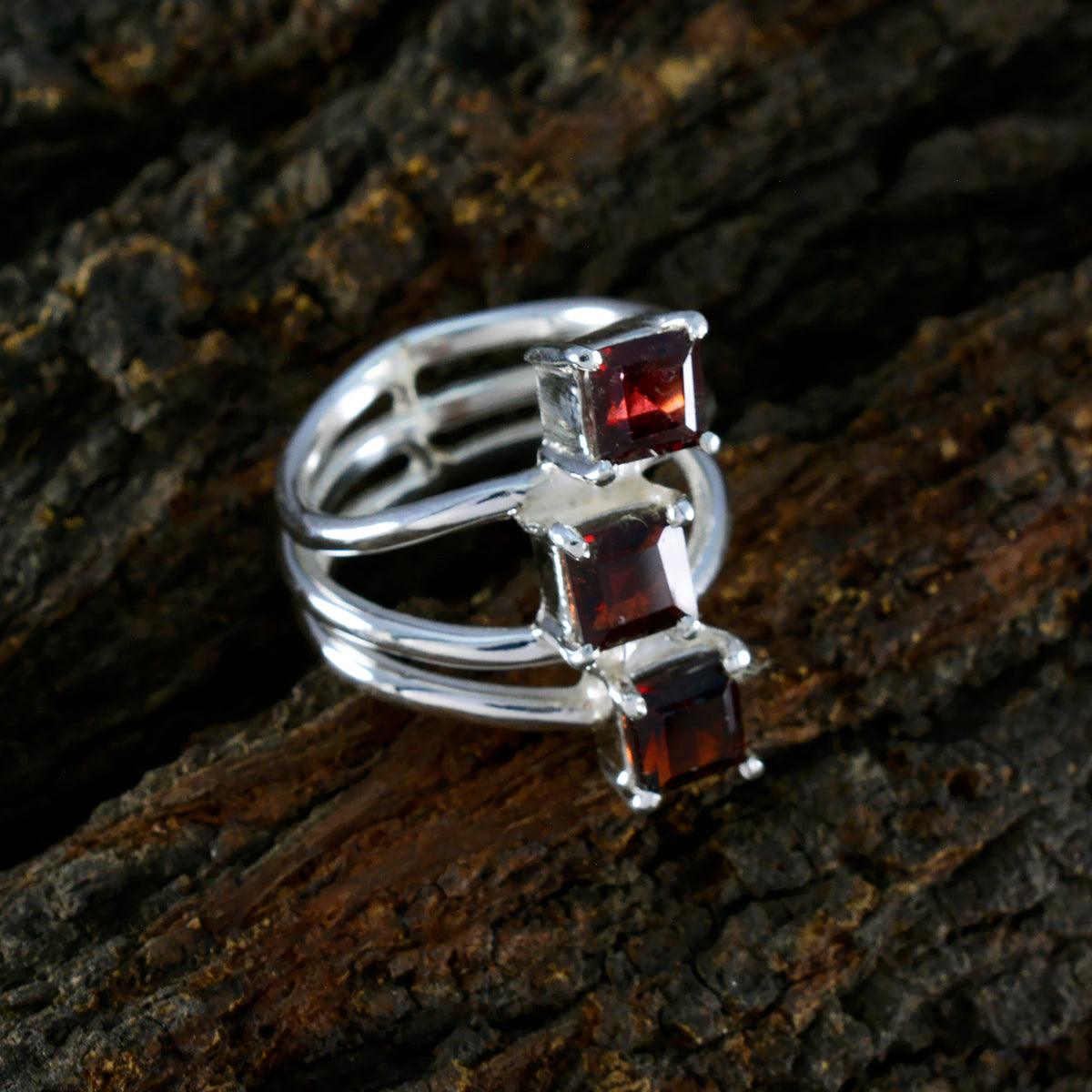 Natcha Trendy Red Trilogy Ring